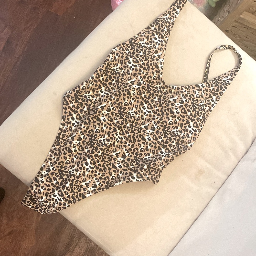 VS one peace swim suit